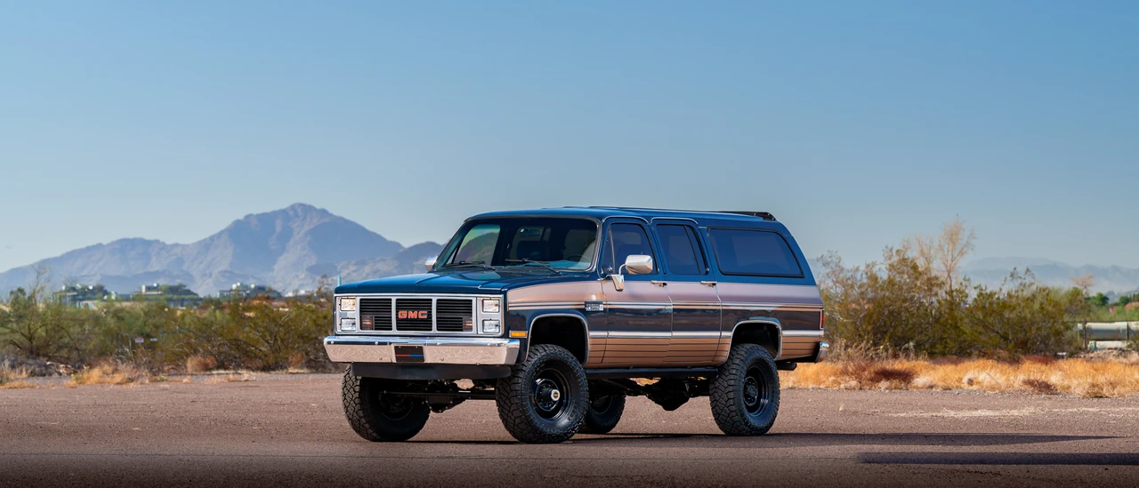 1987 GMC Suburban 7th Gen - Image 9 of 31