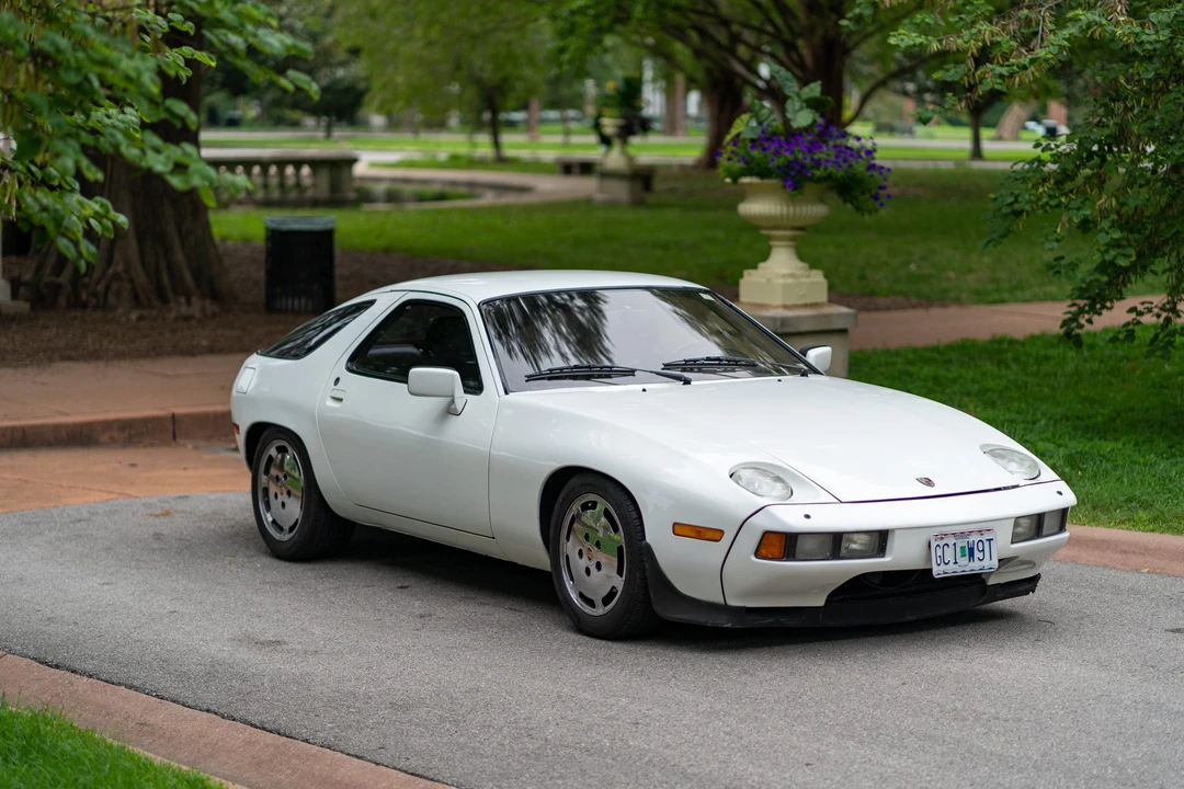 1979 Porsche 928 - Image 2 of 31