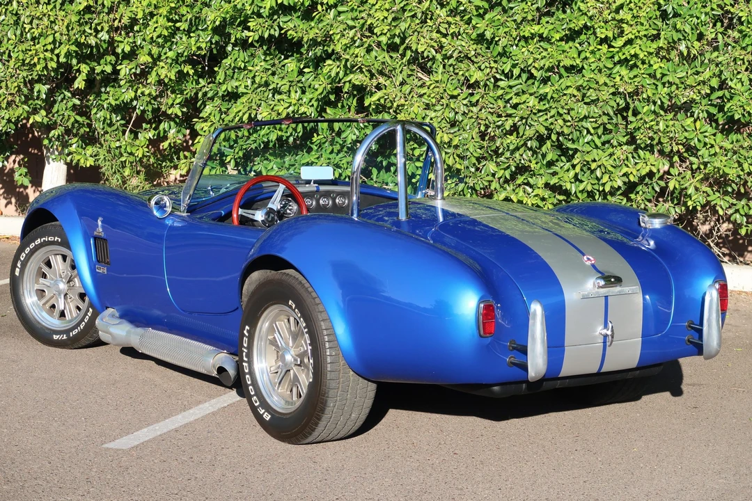 Shelby Cobra Replica - Image 9 of 31