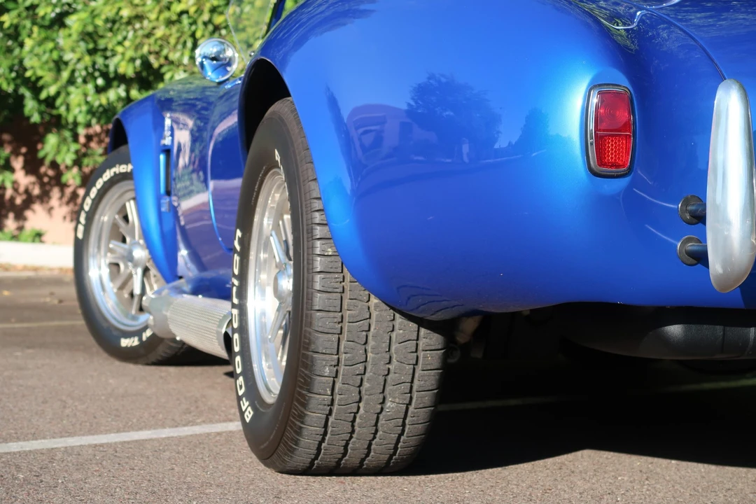 Shelby Cobra Replica - Image 29 of 31