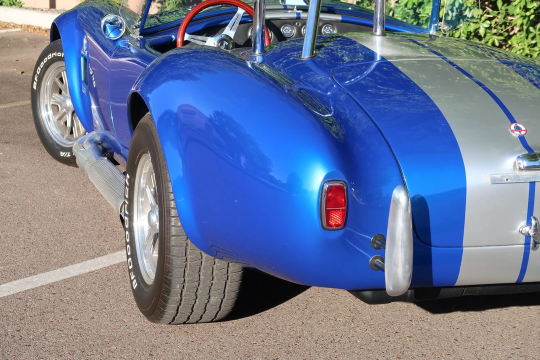 Shelby Cobra Replica - Image 28 of 31