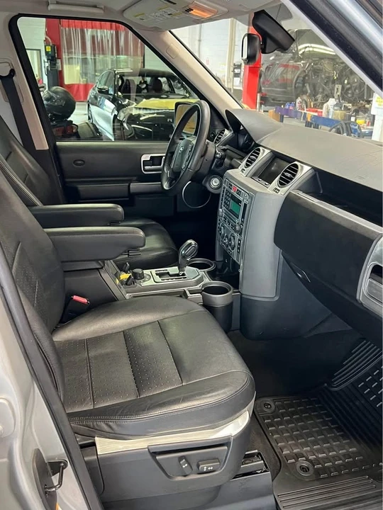 2005 Land Rover Discovery 3rd Gen - Image 4 of 5