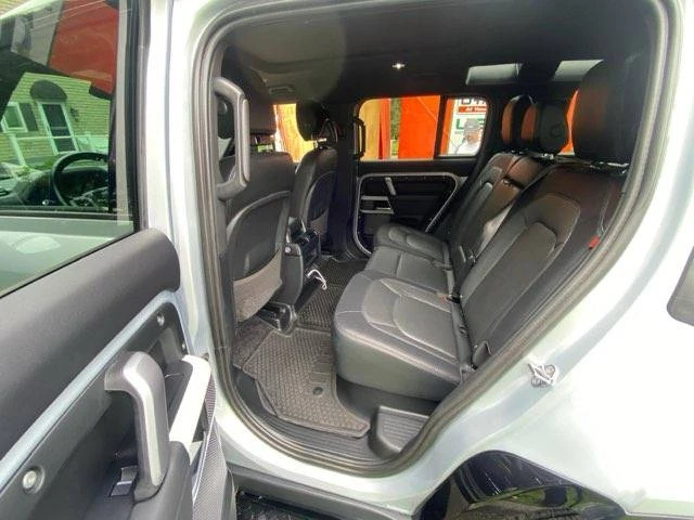 2024 Land Rover Defender L663 - Image 5 of 10