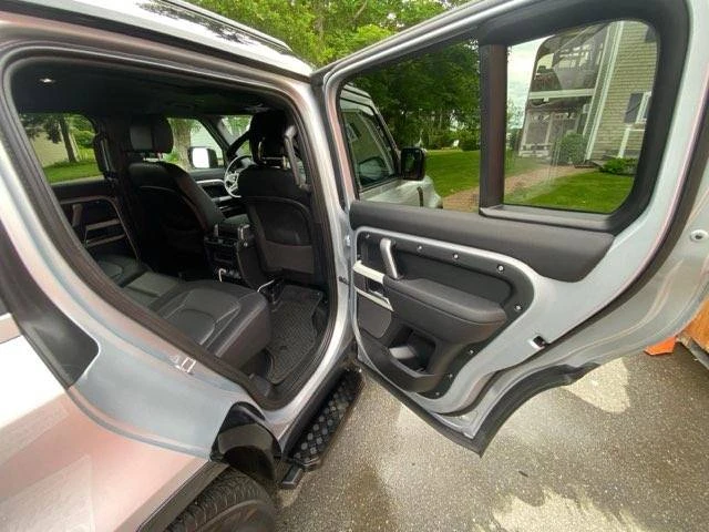 2024 Land Rover Defender L663 - Image 8 of 10