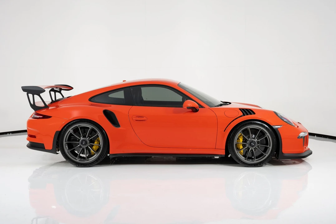 2016 Porsche 991 GT3 RS - Image 2 of 31