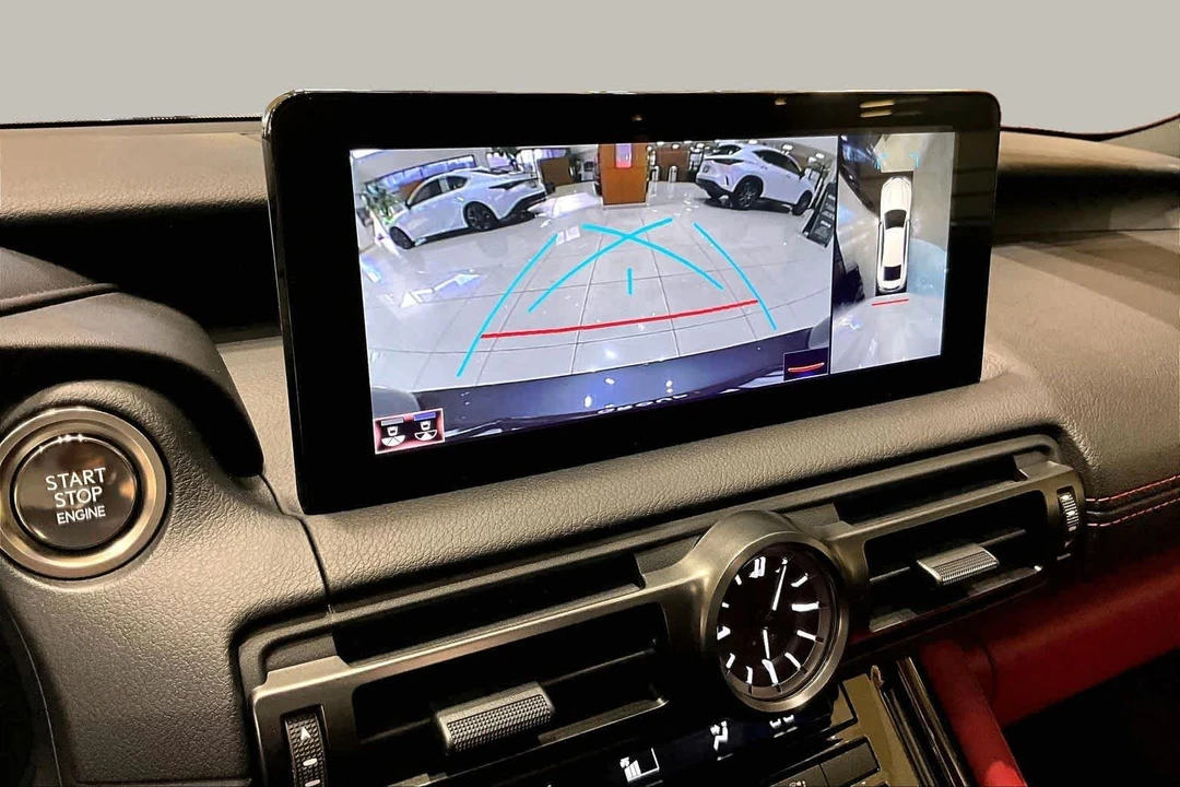 2023 Lexus IS 3rd Gen - Image 25 of 31