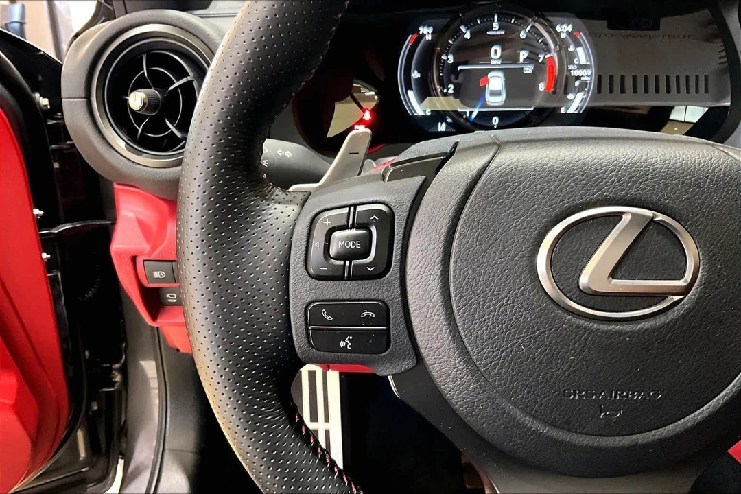 2023 Lexus IS 3rd Gen - Image 22 of 31