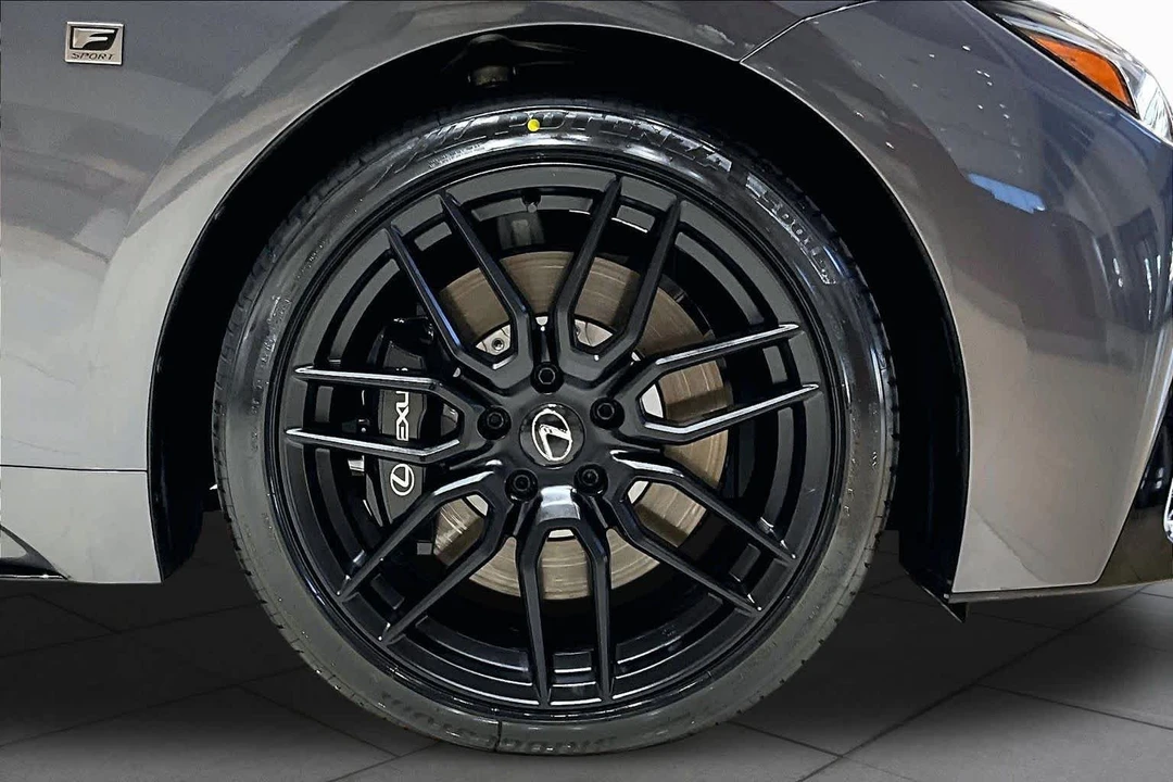 2023 Lexus IS 3rd Gen - Image 10 of 31