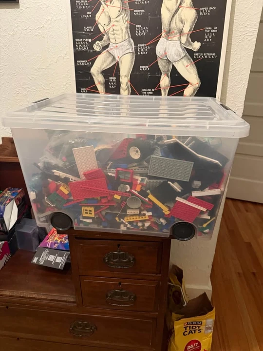 Parts & Memorabilia Scale Models - Image 9 of 9