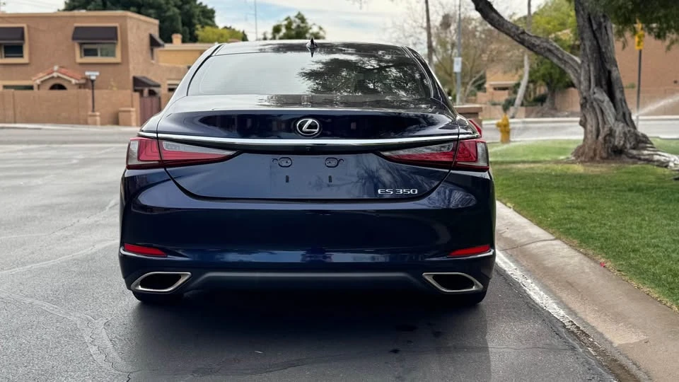 2020 Lexus ES 7th Gen - Image 4 of 6