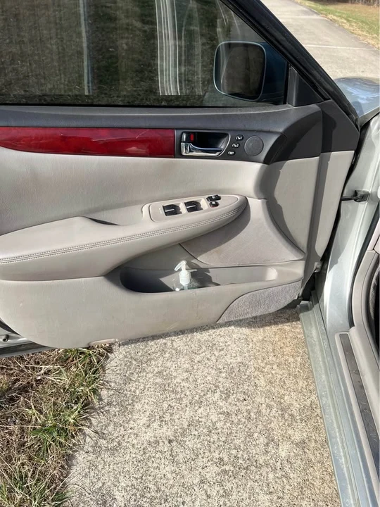 2004 Lexus ES 3rd Gen - Image 7 of 8