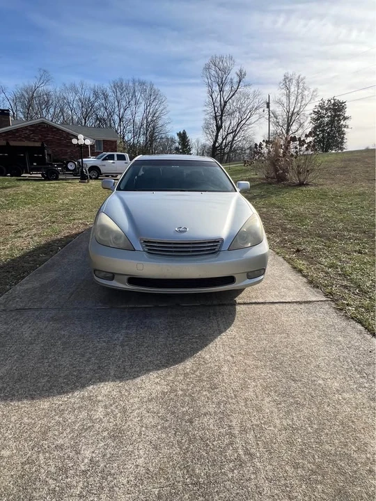 2004 Lexus ES 3rd Gen - Image 2 of 8