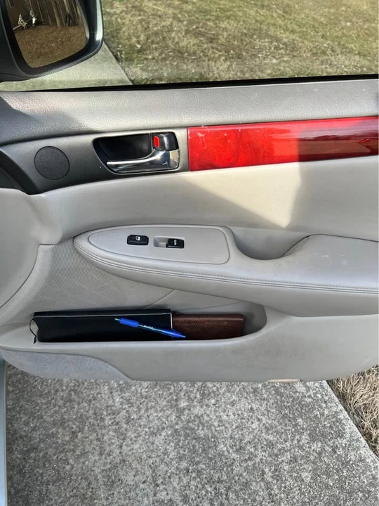2004 Lexus ES 3rd Gen - Image 4 of 8
