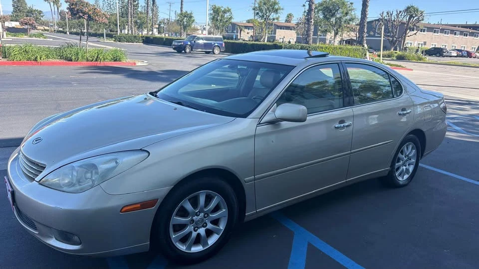2004 Lexus ES 4th Gen - Image 2 of 7