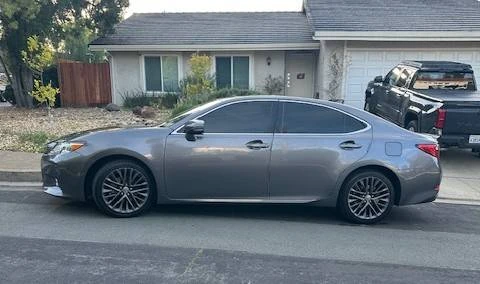 2013 Lexus ES 6th Gen - Image 4 of 17