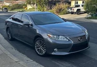 2013 Lexus ES 6th Gen - Image 5 of 17