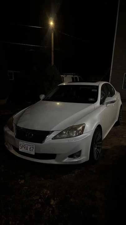 2010 Lexus IS 2nd Gen - Image 3 of 5
