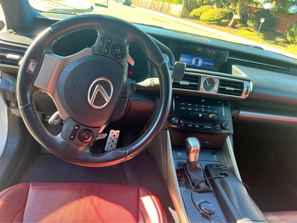 2014 Lexus IS 3rd Gen - Image 5 of 7
