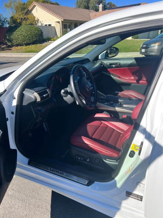 2014 Lexus IS 3rd Gen - Image 4 of 7