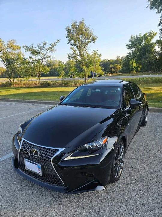 2016 Lexus IS 3rd Gen - Image 4 of 9