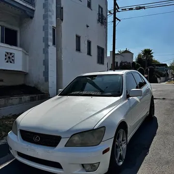 Lexus IS300