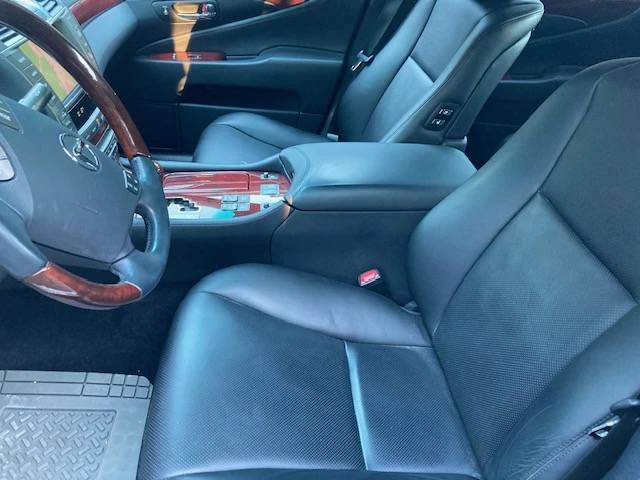 2010 Lexus LS 4th Gen - Image 12 of 12