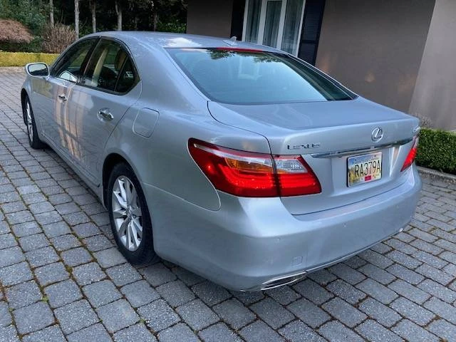 2010 Lexus LS 4th Gen - Image 8 of 12