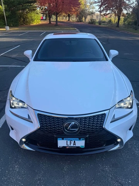 2015 Lexus RC - Image 2 of 9
