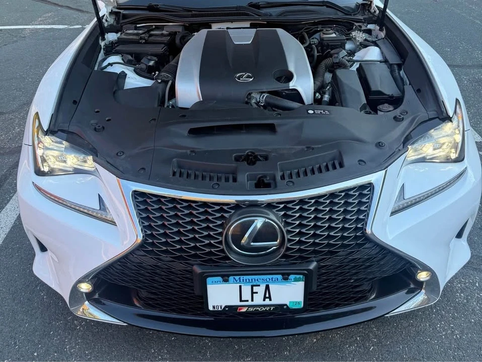 2015 Lexus RC - Image 9 of 9