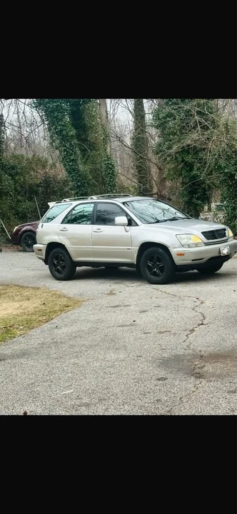 2001 Lexus RX 1st Gen - Image 2 of 10