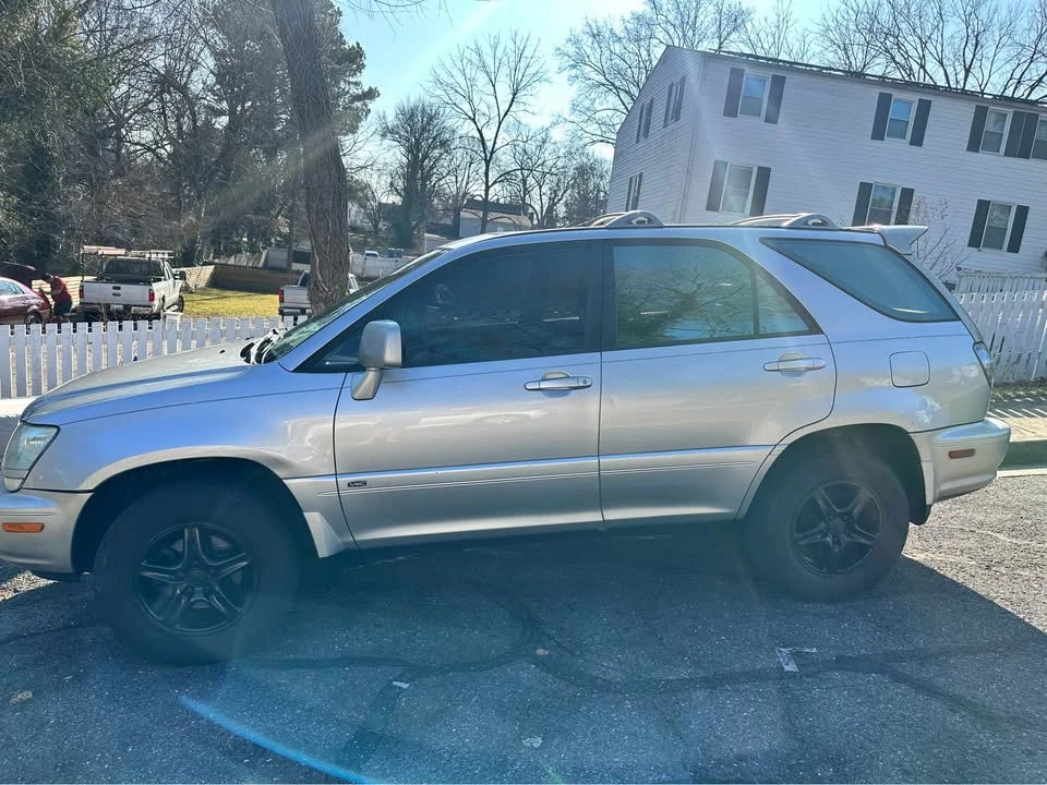 2001 Lexus RX 1st Gen - Image 7 of 10