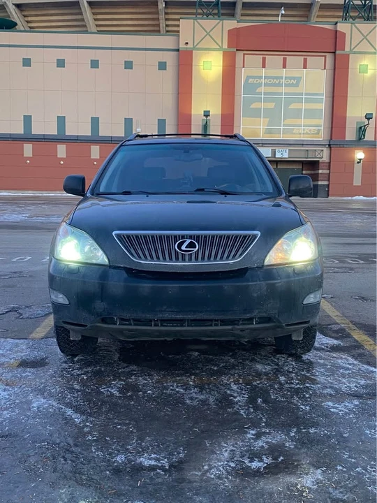 2004 Lexus RX 2nd Gen - Image 2 of 10