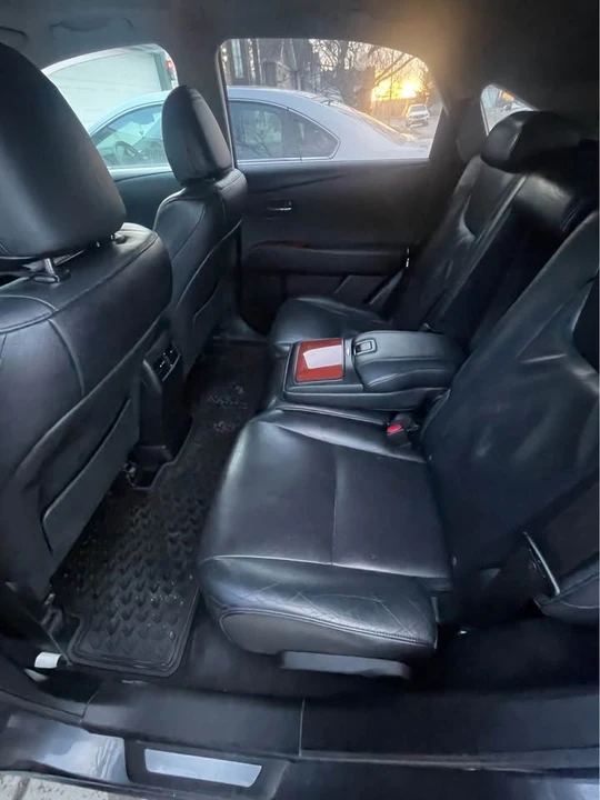 2010 Lexus RX 3rd Gen - Image 6 of 10