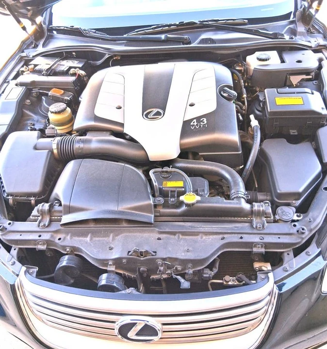 2004 Lexus SC430 - Image 10 of 12