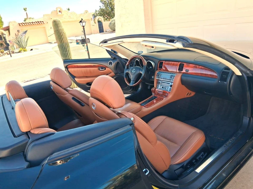 2004 Lexus SC430 - Image 2 of 12