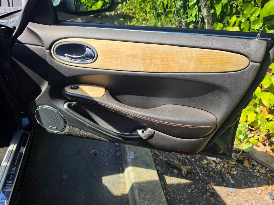 2002 Jaguar X308 XJR - Image 5 of 6
