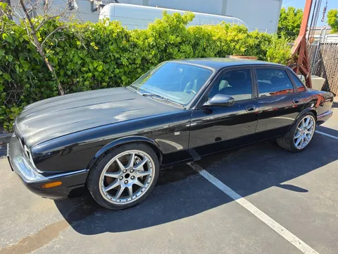 2002 Jaguar XJR