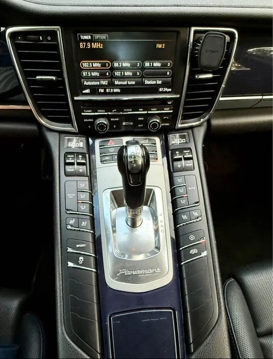 2014 Porsche Panamera - Image 7 of 8
