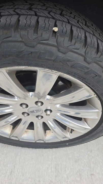 Lincoln MKX - Image 4 of 9