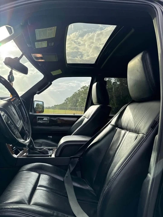 2016 Lincoln Navigator 3rd Gen - Image 8 of 10