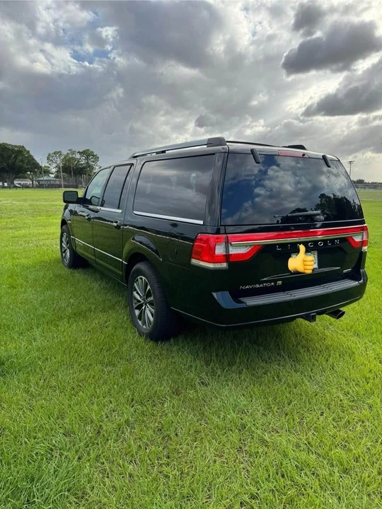 2016 Lincoln Navigator 3rd Gen - Image 5 of 10
