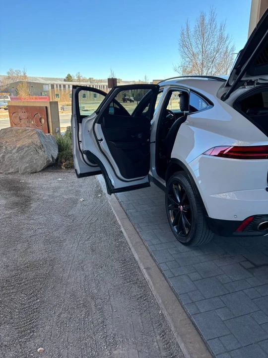 2020 Jaguar E-Pace - Image 8 of 10