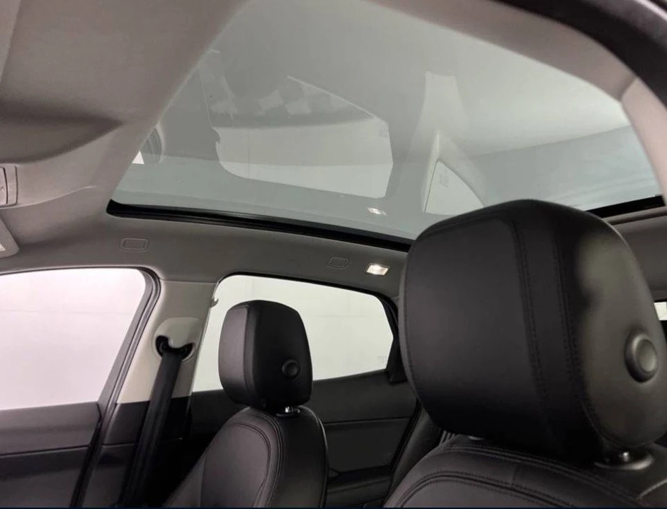 2020 Jaguar E-Pace - Image 6 of 10