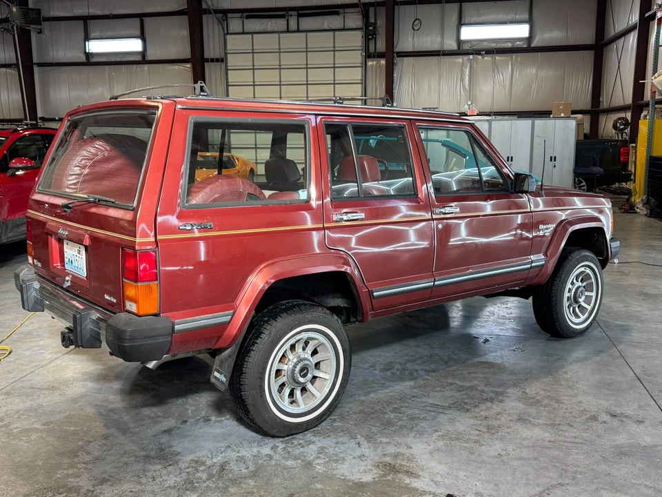 1985 Jeep XJ Cherokee - Image 9 of 31