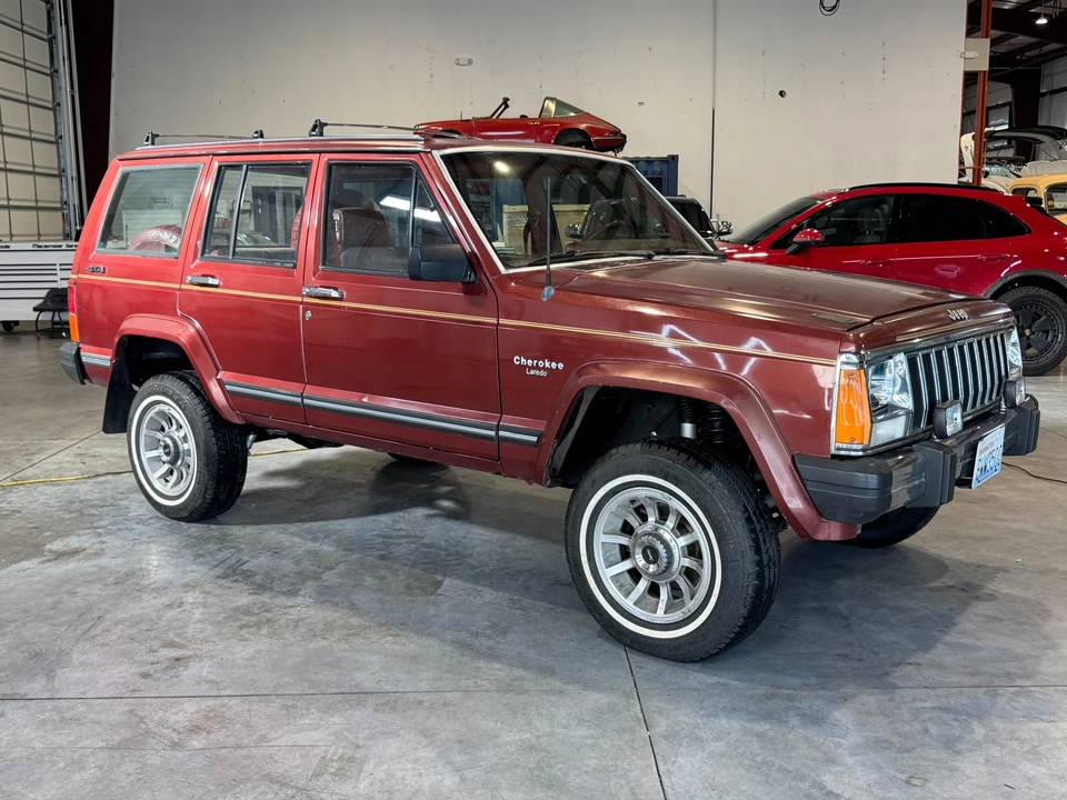 1985 Jeep XJ Cherokee - Image 11 of 31