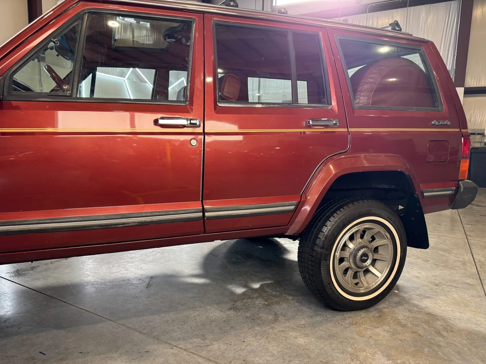 1985 Jeep XJ Cherokee - Image 25 of 31