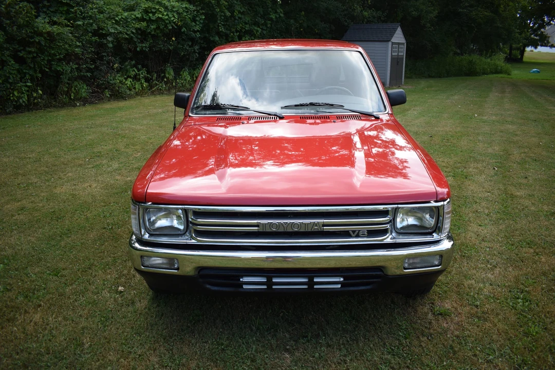 1989 Toyota Hilux 5th Gen - Image 9 of 31