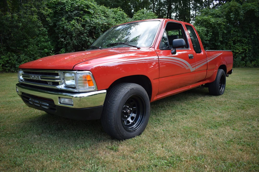 1989 Toyota Hilux 5th Gen - Image 4 of 31