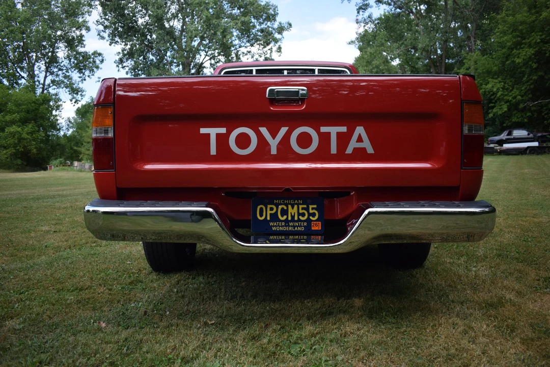 1989 Toyota Hilux 5th Gen - Image 23 of 31