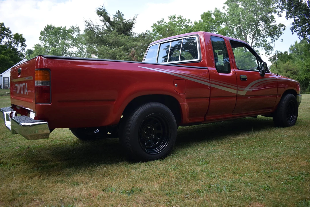 1989 Toyota Hilux 5th Gen - Image 19 of 31